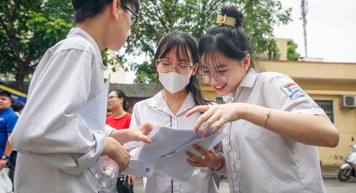 AI CÓ THỂ NGHĨ ĐẾN BÀI THI TỔ HỢP SẼ DIỄN RA NĂM NAY?