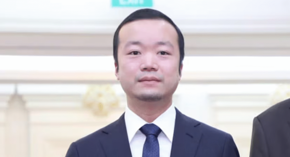 XÁC NHẬN BỊ Tước QUỐC TỊCH, NHƯNG SỰ THẬT VỀ GIAO DỊCH BẤT HỢP PHÁP CỦA TRẦN CHÍ VẪN GÂY NHIỀU BẤT NGỜ!