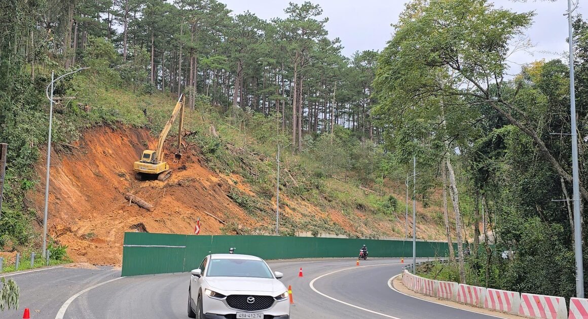 NHIỀU NGƯỜI LO lắng vì ĐƯỜNG ĐÈO PRENN ĐỘNG THÁI KHIẾN PHƯƠNG TIỆN KHÓ ĐIỀU CHỈNH!