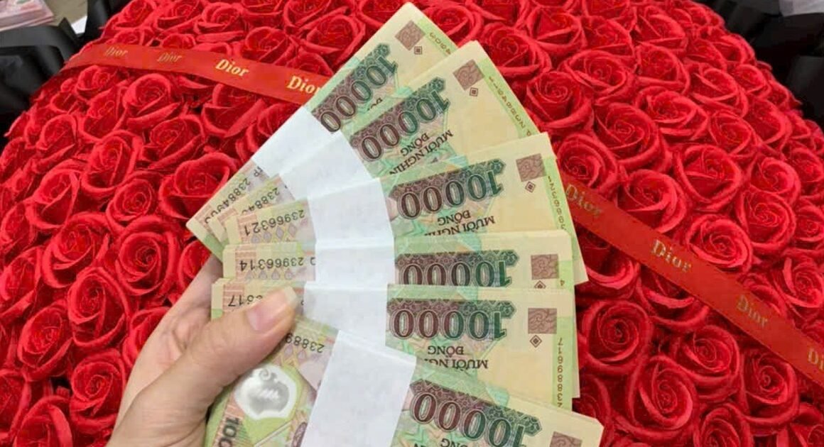 CUỐI NĂM CẬN TẾT, TIỀN MỚI NGẬP TRÀN, BẠN ĐÃ SẮN SÀNG TRẢ THÊM PHÍ ĐỂ CHỌN LỰA TỜ TIỀN “LỘC ĐẦU NĂM”?