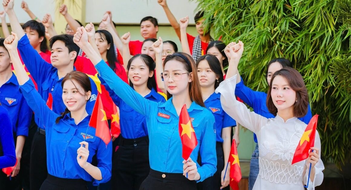 BỨC TRANH ĐẢNG VỚI NHỮNG GƯƠNG SÁNG TRONG CUỘC SỐNG HÀNG NGÀY!