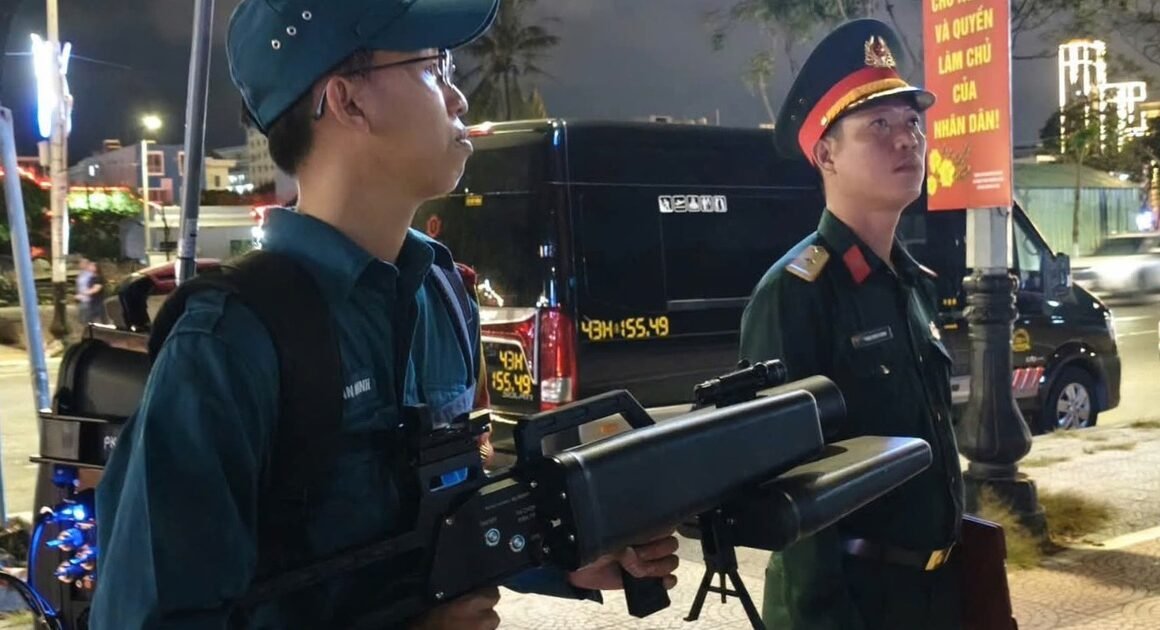 ĐÀ NẴNG BẢO VỆ BẦU TRỜI: KHÁM PHÁ CẢNH SÁT ĐÊM ĐÁNG CHỜ!