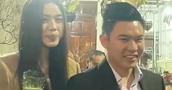 KHÓA KHĂN KHI XEM NHỮNG KHOẢNH KHẮC ĐÁNG YÊU CỦA VỢ CHỒNG ĐỖ THỊ HÀ BẠN CHƯA TỪNG NGHĨ ĐẾN!