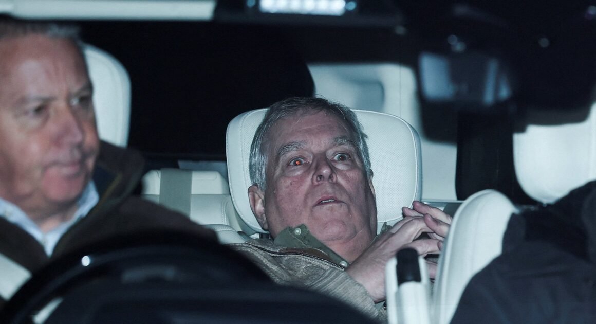 ÔNG ANDREW MOUNTBATTEN-WINDSOR ĐÃ ĐƯỢC THẢ TỰ DO, NHƯNG VẪN CHƯA thoÁT KHỎI VÒNG ĐIỀU TRA!