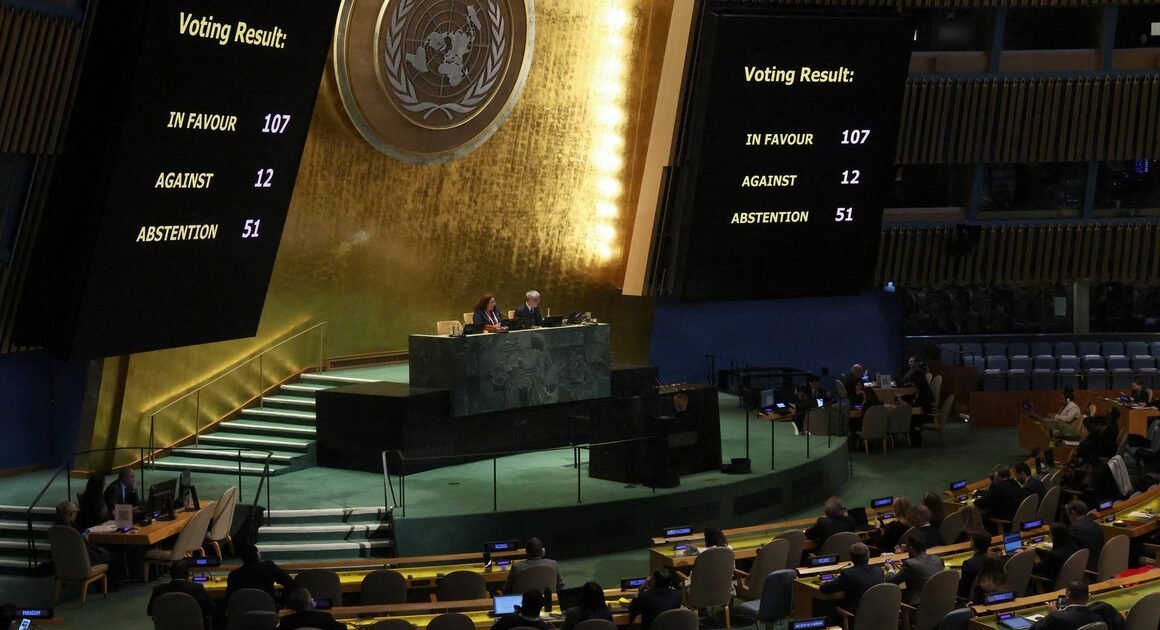 NGHỊ QUYẾT ĐẠI HỘI ĐỒNG LHQ ĐƯỢC THÔNG QUA ĐÚNG LÚC KHI CỘNG ĐỒNG QUỐC TẾ CHUẨN BỊ ĐÓN 4 NĂM XUNG ĐỘT NGA-UKRAINE—BẢN ĐỒNG CHIÊU SỨC MẠNH MỚI TRONG CUỘC CHƠI CHÍNH TRỊ!