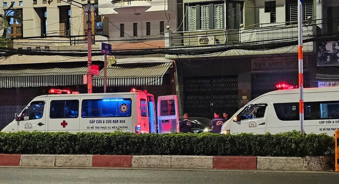 BIẾT ĐÂY, TRONG GIÂY PHÚT CUỐI, MỘT GIA ĐÌNH ĐÃ GẶP ĐẠI HỌA KHÓC NGHẸT TRONG NGỤC KHÓI CHẬM CHÂN KHI CHÁY NHÀ Ở HẺM SÂU TP.HCM