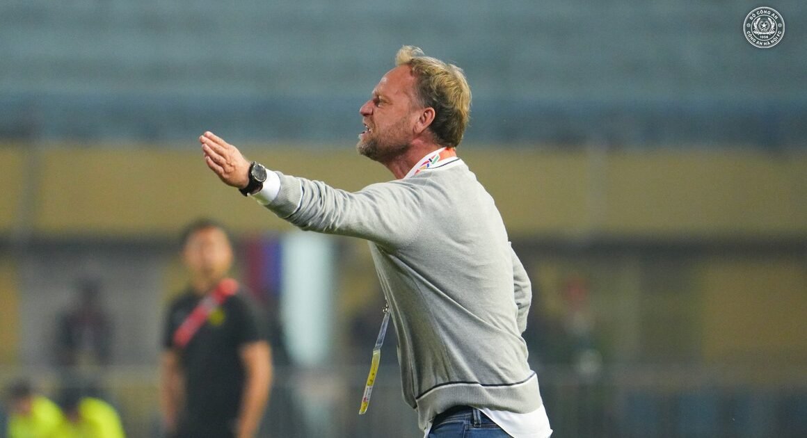 HLV Polking VUI LÒNG CHIA SẺ: TẠI SAO CON ĐƯỜNG ĐẾN AFC CHAMPIONS LEAGUE CỦA CAHN LẠI GẶP SÓNG GẦY?