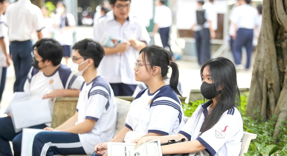 KHÁM PHÁ XU HƯỚNG TUYỂN SINH ĐỘC ĐÁO NĂM 2026: NHIỀU TRƯỜNG ĐA DẠNG VỀ TIÊU CHÍ, TRỌNG SỐ ĐIỂM SẴN SÀNG ĐÓN ĐOÁN MỚI!