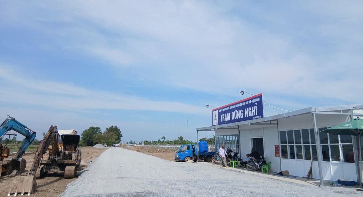 KHÁCH HÀNG ĐỪNG BỎ LỠ: CAO TỐC CẦN THƠ – CÀ MAU TẠM THỜI CÁC TRẠM DỪNG NGHỈ ĐẶC BIỆT CHO TẾT NGUYÊN ĐÁN 2026!