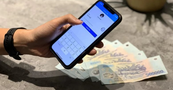 KHÁCH HÀNG GIA LAI PHẢI GẬP GỒI VÌ CHUYỂN KHOẢN NHẦM: BỊ “MẤT” ĐỨNG TRONG TAY NGÂN HÀNG!