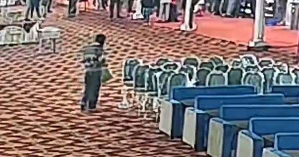 SUY RÚT NGAY TRONG ĐÁM CƯỚI, NGƯỜI ĐÀN ÔNG 62 TUỔI QUYẾT CHIẾN KHỨƠNG VỚI CƠ TIM.