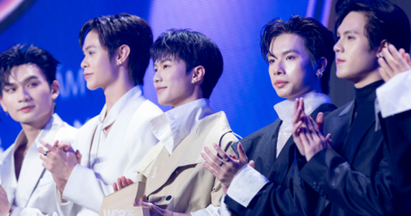 TẬN DƯỚI CÙNG TÂN BINH TOÀN NĂNG BỨT PHÁ ĐỂ CHIẾN THẮNG ẤN TƯỢNG