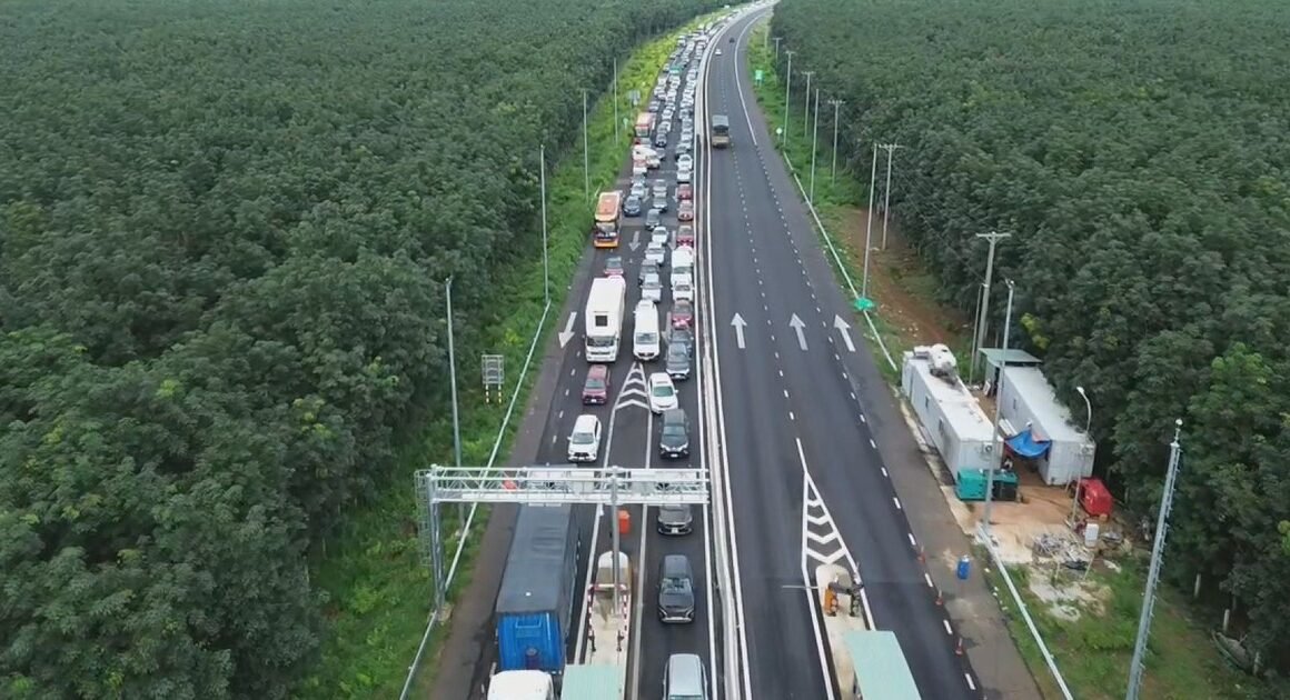 BỘ XÂY DỰNG CHẤP THUẬN PHÍ SỬ DỤNG ĐƯỜNG BỘ TRÊN CÁC DỰ ÁN CAO TỐC BẮC – NAM PHÍA ĐÔNG GIAI ĐOẠN 2017-2020!