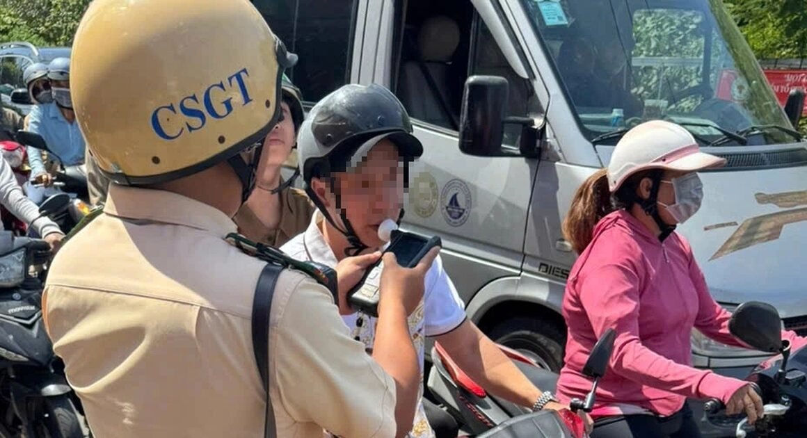 HÀNG NGÀY, HÀNG NGÀY, HÀNG NGÀY – HƠN 1.700 NGƯỜI VI PHẠM NỒNG ĐỘ CỒN CHỈ TRONG 3 NGÀY ĐẦU NĂM MỚI!