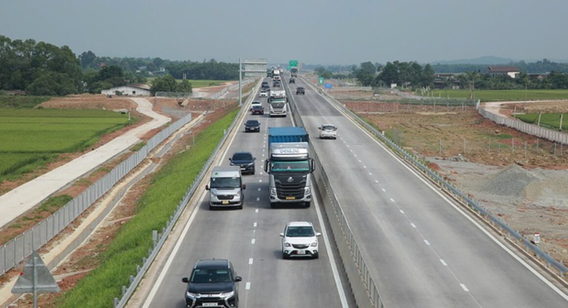 BÙNG NỔ: TỐC ĐỘ CAO TỐC BẮC – NAM GIẢM CHO XE KHÁCH GIƯỜNG NẰM VÀ XE TẢI TRÊN 3,5 TẤN!