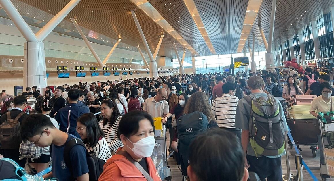 LIỆU NHÀ GA T3 SẼ GIẢI CỨU NỖI BUỒN XẾP HÀNG NGÀY TẾT TẠI SÂN BAY TÂN SƠN NHẤT?