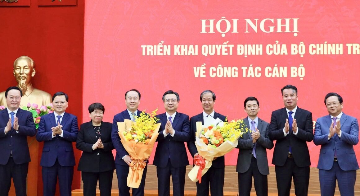 BỘ CHÍNH TRỊ ĐIỀU ĐỘNG ĐÁNG CHÚ Ý CÁC NGƯỜI ĐƯỢC GẦN GŨI NHẤT TRONG NGÀNH GIÁO DỤC VÀ CHÍNH PHỦ!