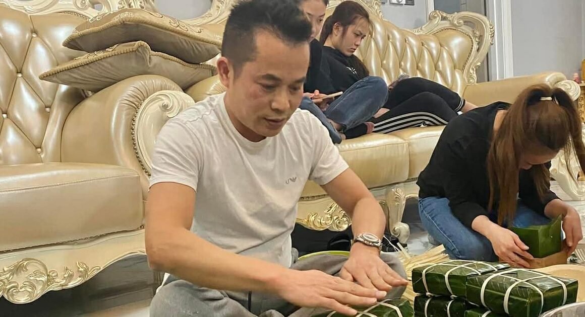 TẠI SAO GÓI BÁNH CHƯNG GIA ĐÌNH ÔNG VINH BẠN KHÔNG ĐỦ BÁN TRONG NGÀY TẾT?