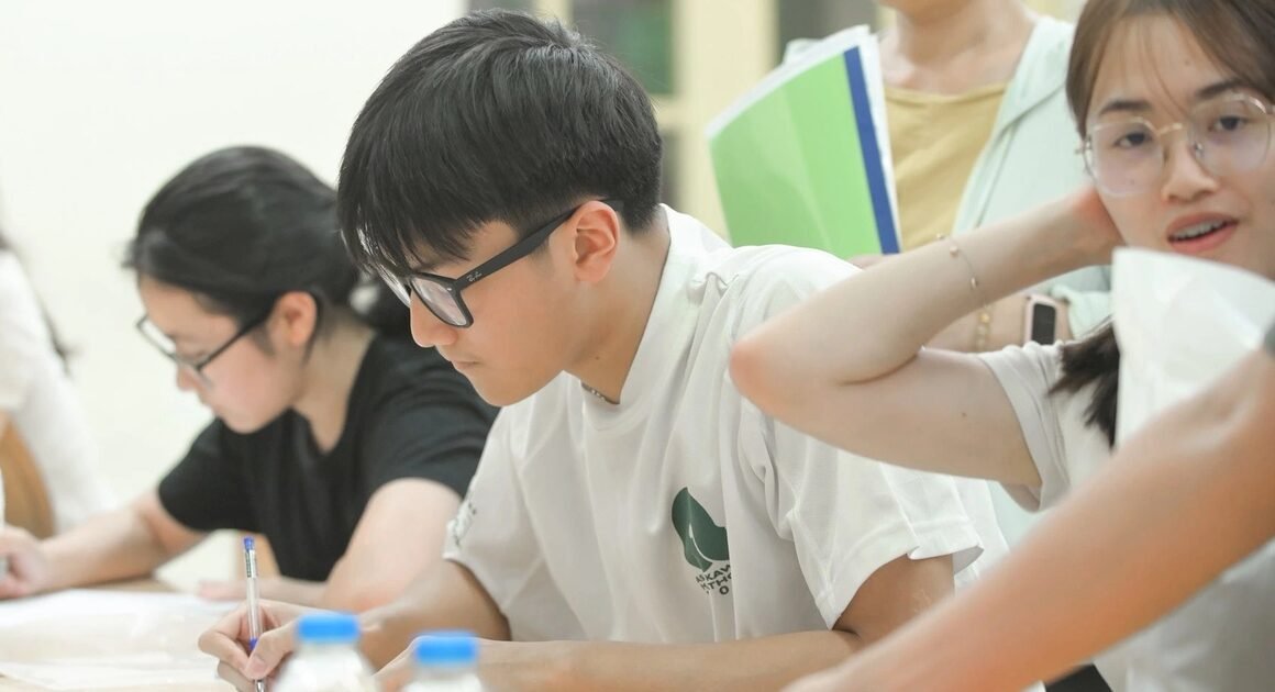 BẢO ĐẢM SỨC HẤP DẪN CHO CUỘC ĐẤU TỐI ƯU VỚI VIỆC CHỌN MÔN THI THỨ BA CHO KỲ TUYỂN SINH LỚP 10 NĂM HỌC 2026 – 2027!