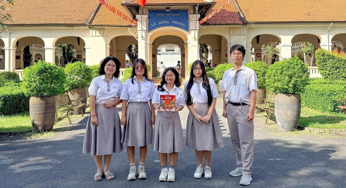 KHÁM PHÁ Ý TƯỞNG ĐỘC ĐÁO GIÚP BẢO TỒN DI SẢN VĂN HÓA VIỆT NAM TỪ NHỮNG CHIẾC ĐỒNG HỒ ĐỘC NHẤT!