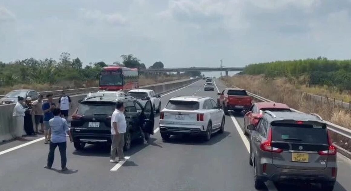 LIÊN HOÀN 3 VỤ TAI NẠN GIAO THÔNG TRÊN CAO TỐC PHAN THIẾT – DẦU GIÂY GÂY NGHI VẤN VỀ AN TOÀN GIAO THÔNG NGAY GIAI ĐOẠN ĐẦU NĂM MỚI!