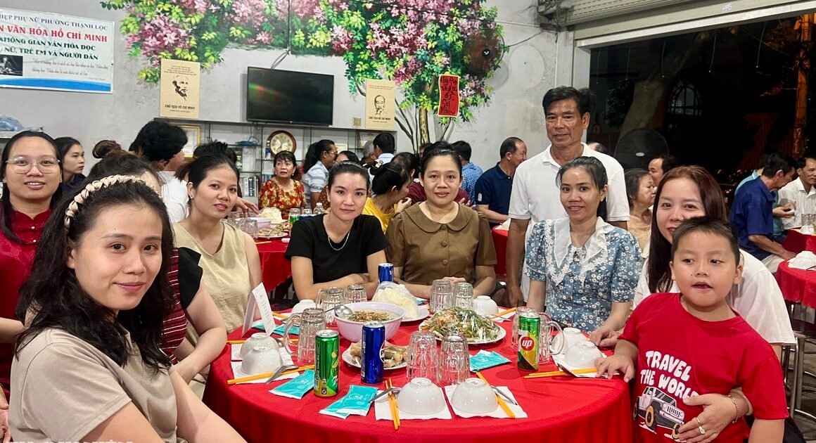 NGUYỄN THÀNH TÂM CHI 150 TRIỆU ĐỒNG TỔ CHỨC TIỆC TẤT NIÊN VÀ TẶNG QUÀ CHO HƠN 160 HỘ DÂN THUÊ TRỌ