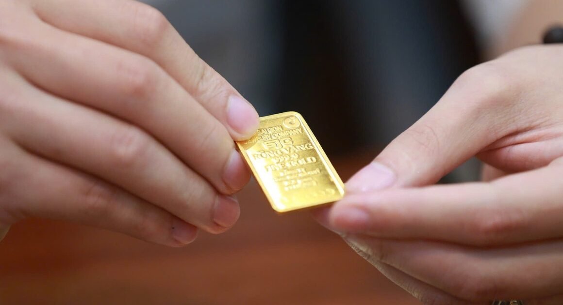 VÌ SAO GIÁ VÀNG ĐÃ GIẢM MẠNH SAU KỶ LỤC, VÀ ĐIỀU GÌ ĐANG CHỜ ĐỢI TRONG TƯƠNG LAI?