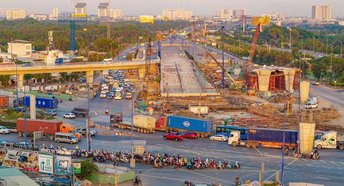 HẦM CHUI HC1-02 TẠI CỬA NGÕ PHÍA ĐÔNG TP.HCM SẮP THÔNG XE, ĐÓN ĐẦU GIẢM 80%ÙN TẮC!