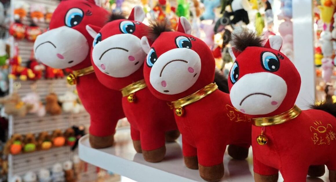 KHÁM PHÁ NHỮNG BÍ MẬT ĐẬM CHẤT TRUYỀN THỐNG ẨN GIẤU PHÍA SAU HÀNG NGÀY CỦA LOÀI NGỰA NĂM BÍNH NGỌ!