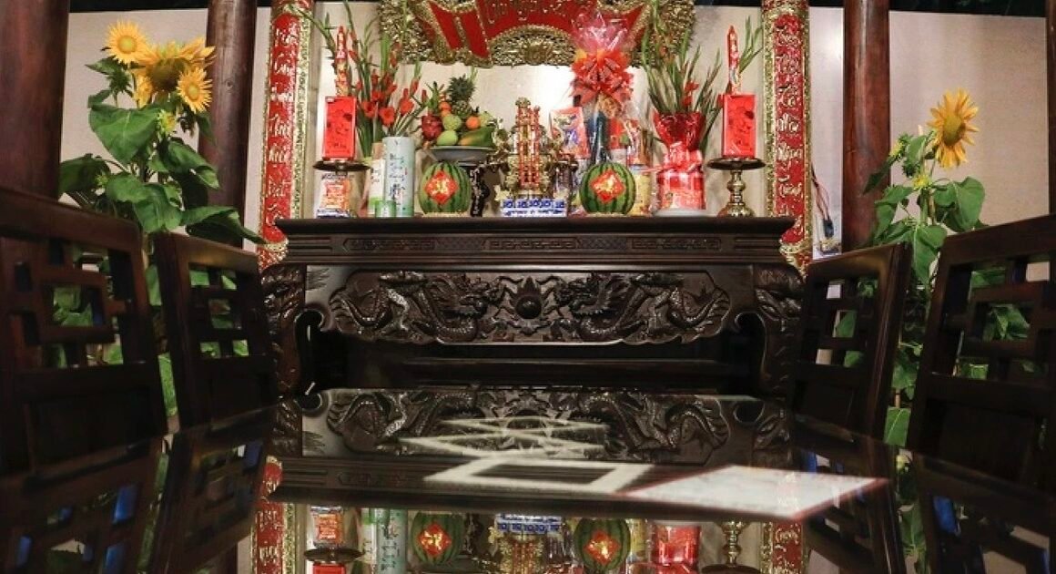 KHÔNG NÊN DI CHUYỂN BÁT HƯƠNG TRONG LỊCH VẬT TẾT, CÓ THỂ GÂY HAI LƯNG TỪNG GIA ĐÌNH!