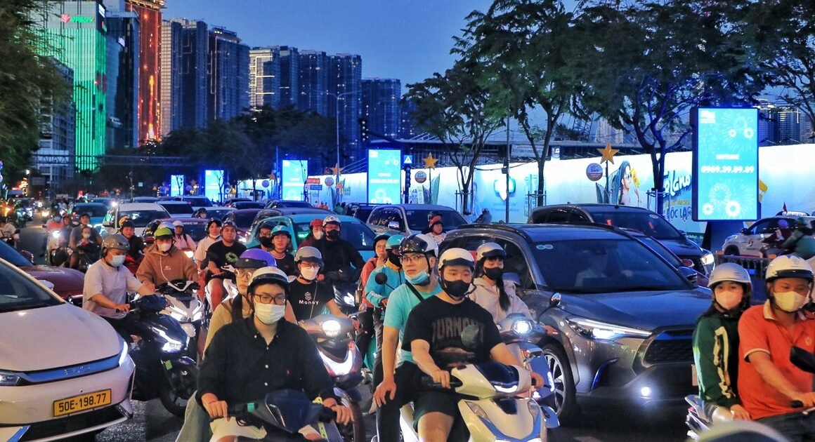 TRIỀU TỐI 16.2, TRĂNG TRỞ LỀU TRÀO, SẮP GIAO THỪA NGỌC NGÀY MỚI!