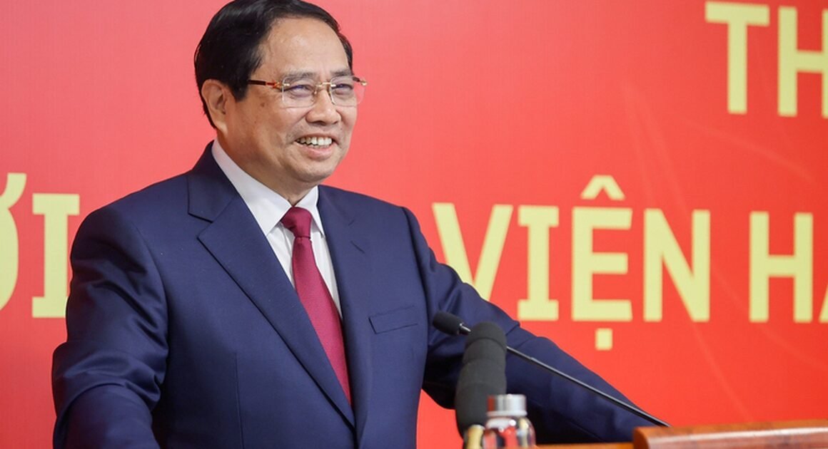THỦ TƯỚNG PHẠM MINH CHÍNH ĐẾN KIỂM ĐỊA HỌC VIỆN HÀNH CHÍNH VÀ QUẢN TRỊ CÔNG, MỞ RỘNG NHIỀU CÂU HỎI HƠN VỀ CHIẾN LƯỢC ĐÀO TẠO NƯỚC CÁCH MẠNG!