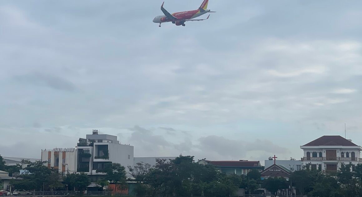 UAV XÂM NHẬP VÙNG CẤM SÂN BAY ĐÀ NẴNG: CHUYẾN BAY CẦN CHỜ, CHIẾC ĐUỐI CỦA TẾT BỊ GIÁN ĐOẠN!