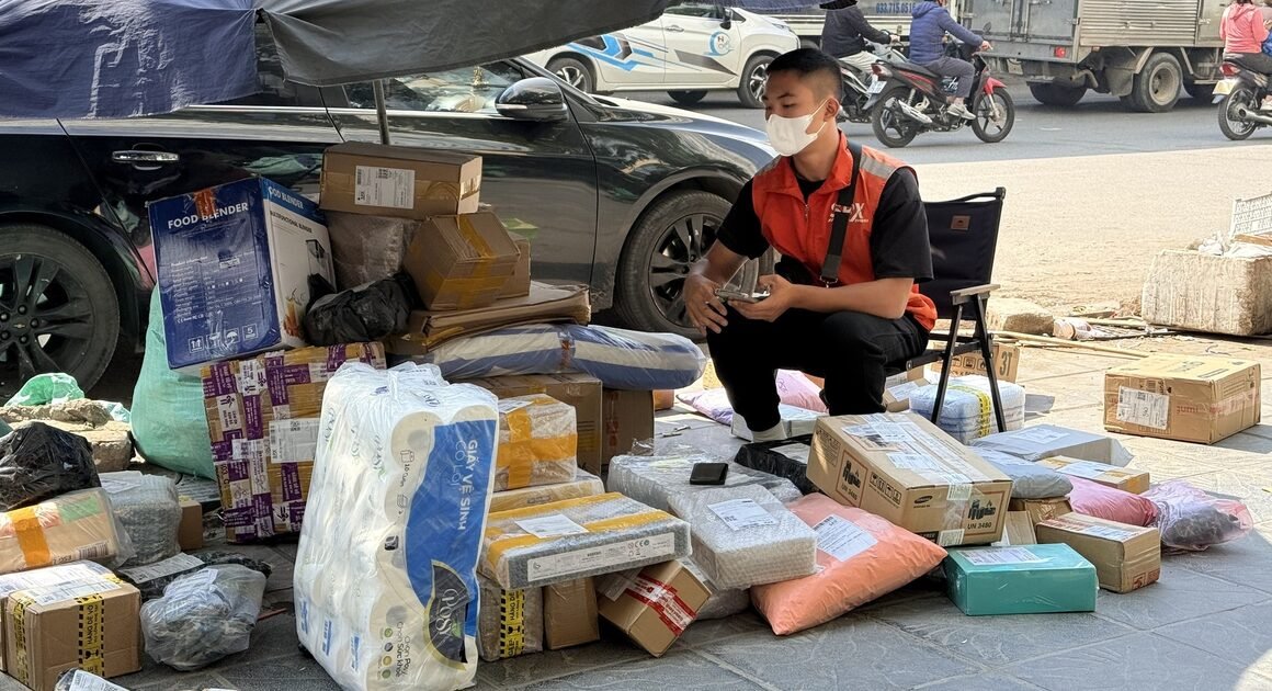 KHÁM PHÁ ĐIỀU GÌ GIÚP THƯƠNG MẠI ĐIỆN TỬ VIỆT NAM 2025 BỨT PHÁ MỌI GIỚI HẠN!