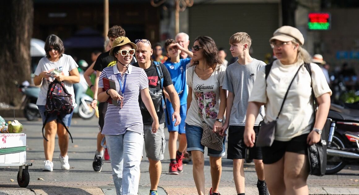 NGÀY MỚI, VIỆT NAM VƯỢT MẶC MỎI VỀ LƯỢT KHÁCH QUỐC TẾ TRONG THÁNG ĐẦU NĂM MỚI!