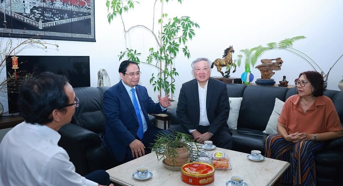 THỦ TƯỚNG PHẠM MINH CHÍNH GÂY BẤT NGỜ KHI VỚI ĐIỀU ĐẶC BIỆT TẠI TP.HCM NGÀY 11.2