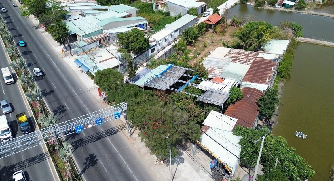 ĐẤT CÔNG “BỊ MỎ MỎI” DÙNG SAI MỤC ĐÍCH, AI PHỤ TRÁCH?