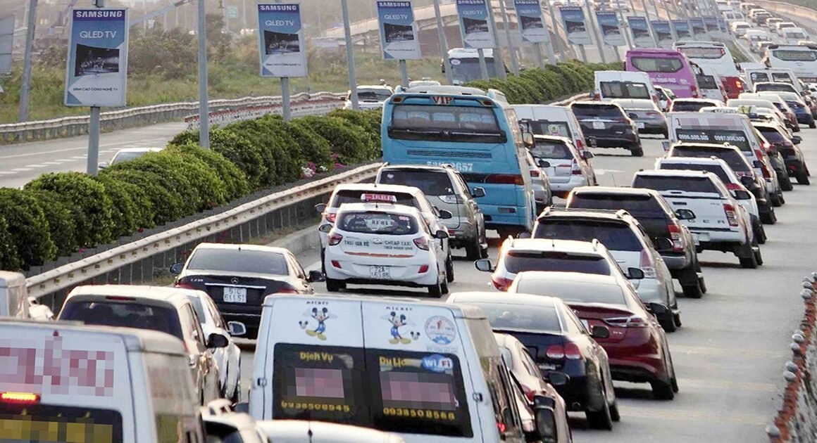 TẠI SAO CAO TỐC VIỆT NAM VẪN NGUỘC ĐẦY NĂNG VỤ CỨU KHẨN, MỖI MÙA TẾT LẠI GẶP NHIỀU SỰ CỐ KHÔNG NGỜ?