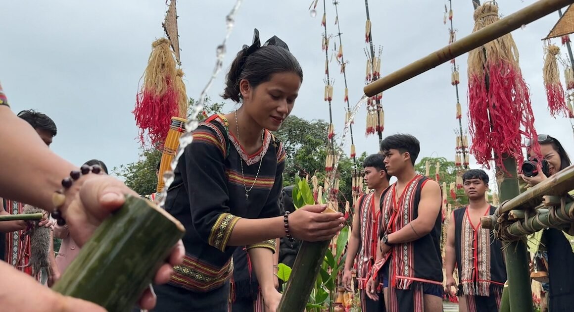 KHÁM PHÁ LỄ CÚNG MÁNG NƯỚC XƠ ĐĂNG: HỨA NGƯỜI GIỮ RỪNG, BẢO VỆ MẦM MÁU VĂN HÓA MIỀN NÚI