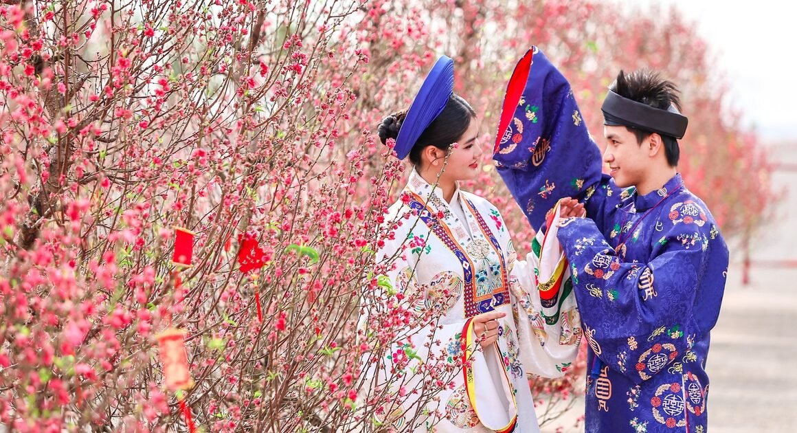 KHÁM PHÁ ĐIỂM NHẤN MỚI NHẤT CỦA MÙA XUÂN BÍNH NGỌ 2026: VƯỜN HOA 600 GỐC, “TẾT BẮC – NAM HỘI TỤ” ĐẦU TIÊN TẠI MIỀN NAM!