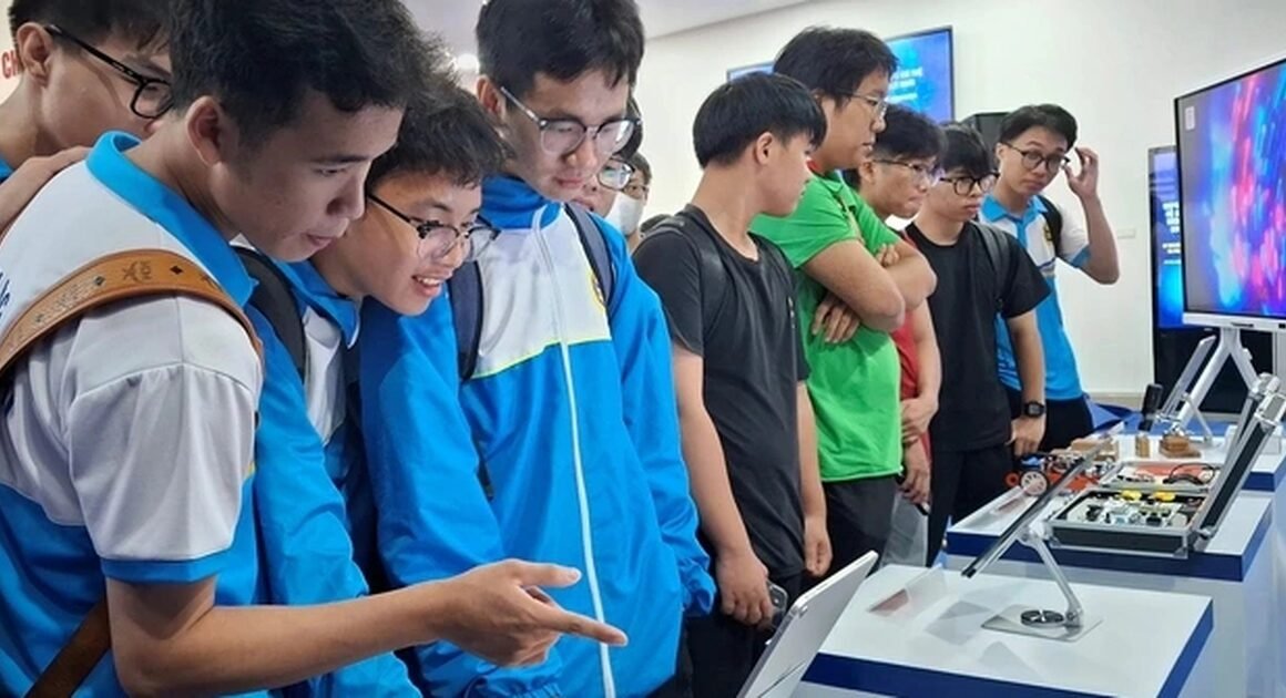 BỘ GD-ĐT CẬNHẬT CÔNG BỐ QUI CHẾ TUYỂN SINH VỚI NHIỀU ĐIỀU ĐỘT PHÁ MỚI, ĐÓN ĐẦU CƠ HỘI VÀ THÁCH THỨC MỚI CHO THÍ SINH!