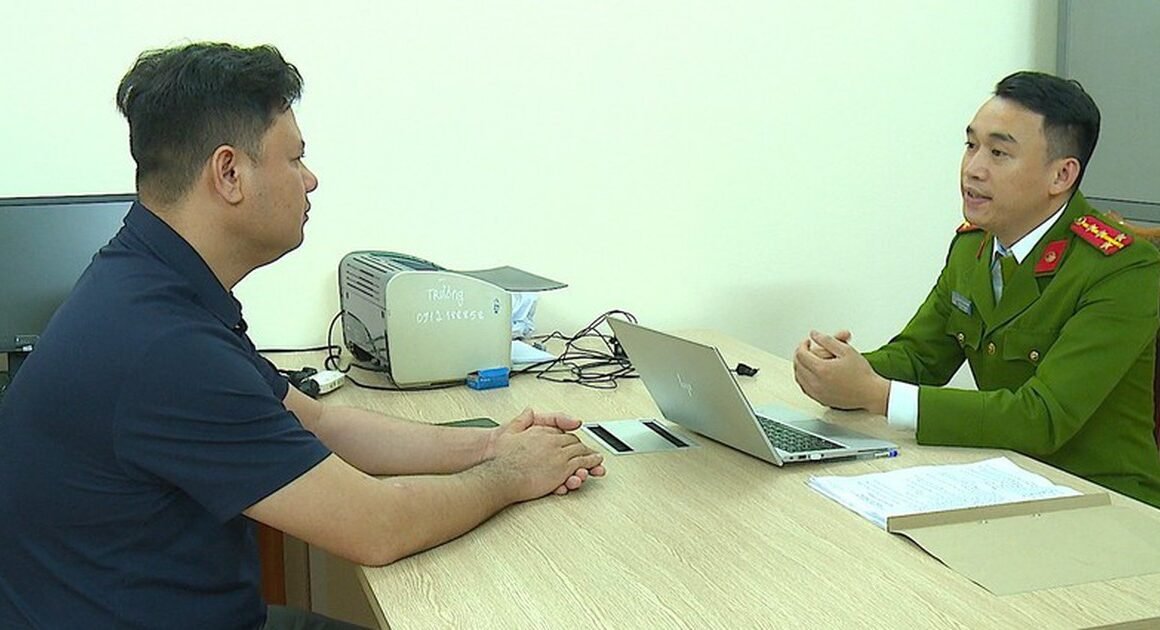 TÀI XẾ NGUYỄN VIẾT LINH KHÓA ĐẦU KHÓA ĐUÔI XE ĐI CHÚC TẾT BỊ KHỞI TỐ VÌ GÂY RỐI TRẬT TỰ CÔNG CỘNG!