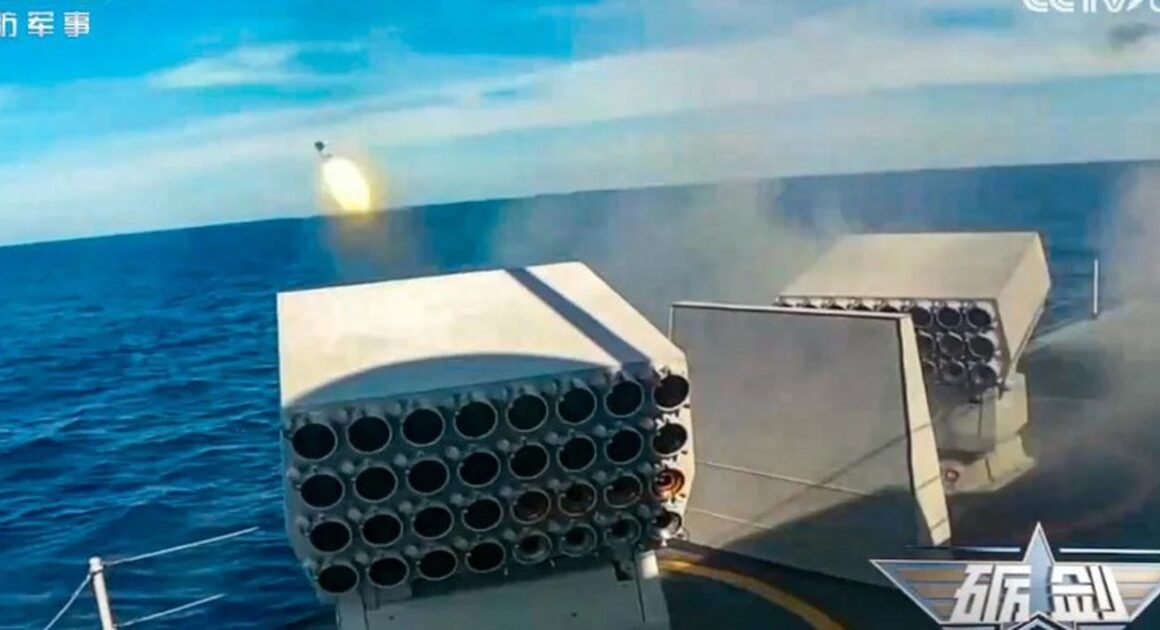 TRUNG QUỐC ĐỘT NHẬP: TÀU KHU TRỤC TỐI TẬN SÁT THỦ VỚI TÊN LỬA GÂY NHIỄU ĐIỆN TỬ GẦN ĐÀI LOAN—BẢN CHIẾC MÁY ĐIỆN TỬ CUỐI CÙNG ĐANG ĐẾN?