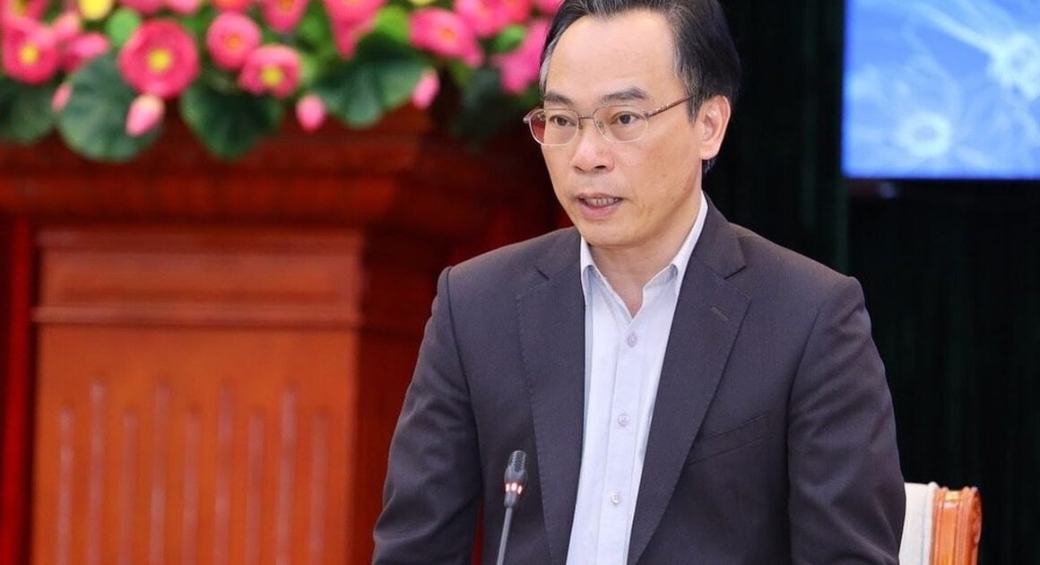 ÔNG HOÀNG MINH SƠN CÓ THỂ SẼ GÁNH VÁT TRỌNG TRÁCH NHIỆM XÂY DỰNG NGÀNH GIÁO DỤC VIỆT NAM MOLỚI CHO TƯƠNG LAI?