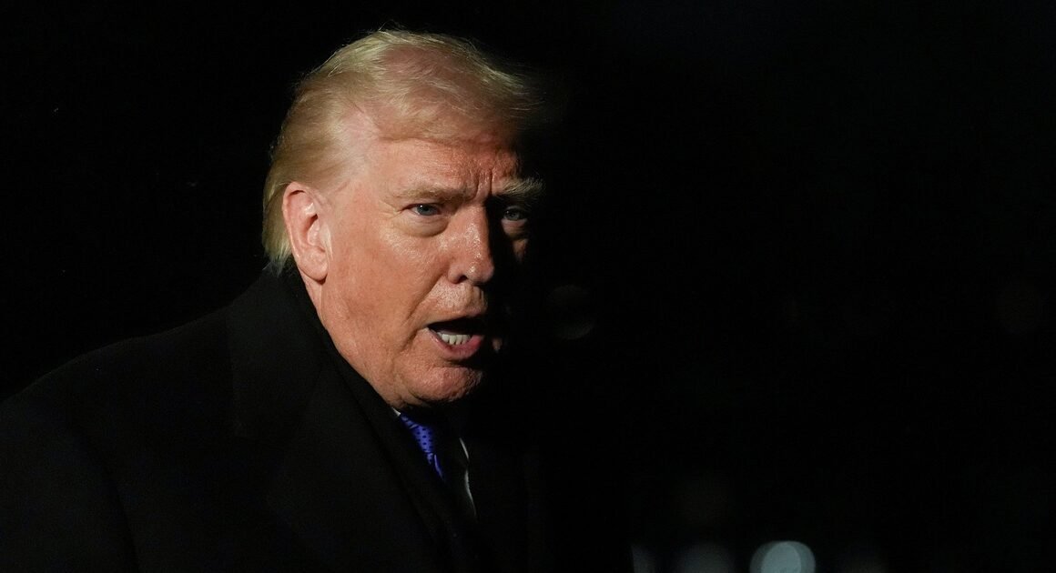 MỸ CỤC ĐẨY LẠI LỆNH CẤM VẬN DẦU IRAN NGAY SAU ĐÀM PHÁN TẠI OMAN!