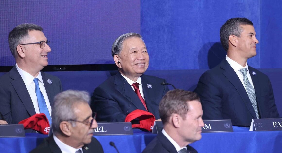 TÔ LÂM GẶP GẦN VỚI TỔNG THỐNG TRUMP TRONG SỰ KIỆN ĐẶC BIỆT Ở MỸ