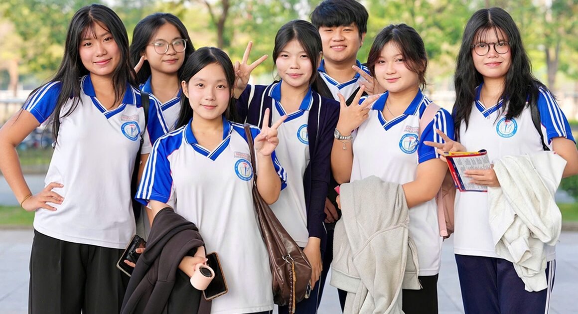 BẾN CẢNH: CHI TIẾT ĐÁNG CHUẤN TRẦN VỀ NGUỒN TUYỂN SỐNG CÒN ĐANG GÂY TRANH CÃI CHO TUYỂN SINH ĐH 2026!