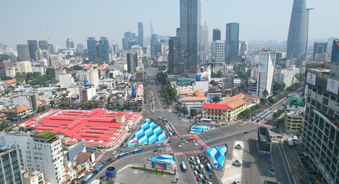 CHUYẾN LỘNG XANH CHỢ BẾN THÀNH VÀ HỒ CON RÙA DƯỚI ÁNH MẮT CỦA SỞ XÂY DỰNG VÀ QUY HOẠCH—BẤT NGỜ NÀO SẼ ĐẾN?