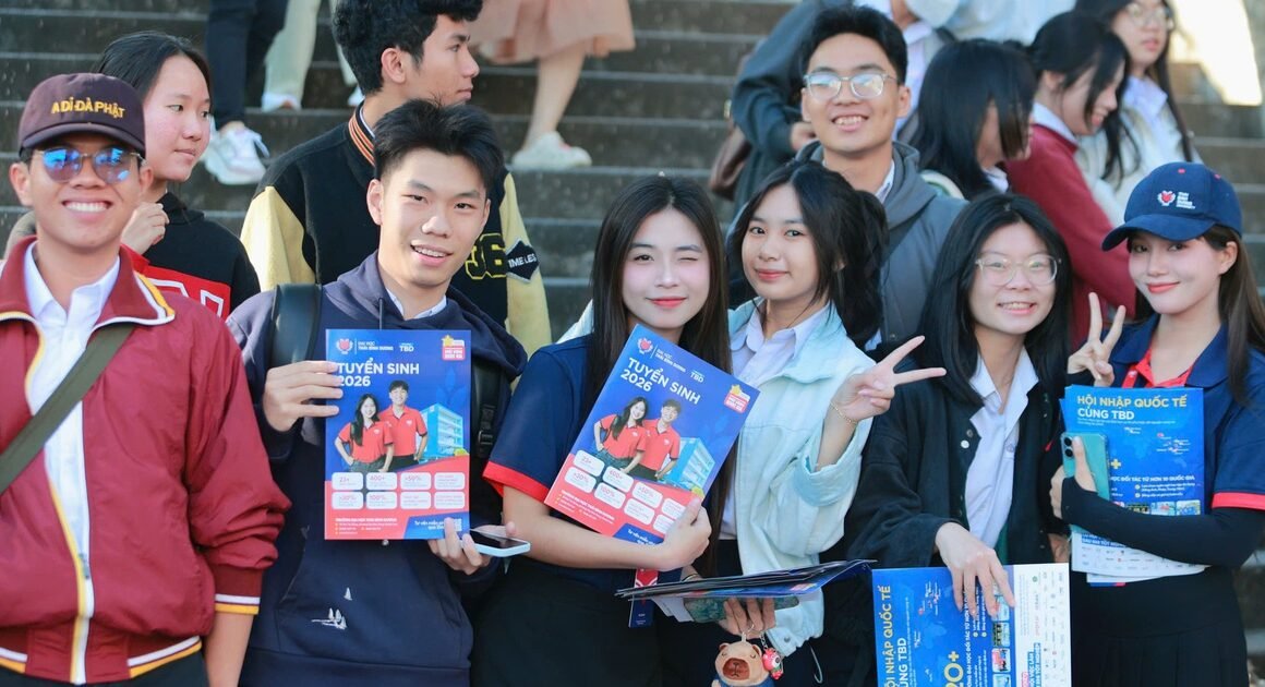 KHÁM PHÁ NGAY CHƯƠNG TRÌNH TƯ VẤN MÙA THI 2026 TẠI KHÁNH HÒA: TRẢI NGHIỆM NGÀNH NGHỀ, CÔNG NGHỆ VÀ ĐỊNH HƯỚNG HỌC TẬP THỰC TẾ!