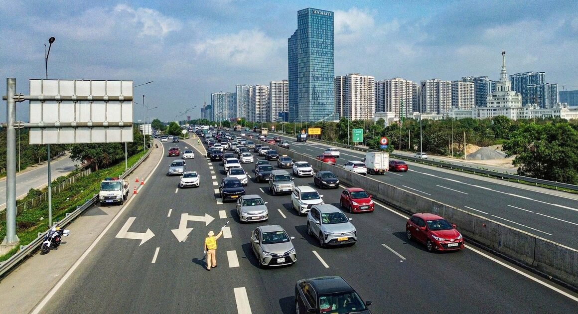 CHỐT CHẶT LƯU THÔNG, CÁC TUYẾN CAO TỐC HÀ NỘI VÀ TP.HCM SẼ TRỞ Nên THẦM ƯU, MỞ LUỒNG XANH CHO PHƯƠNG TIỆN QUA LẠI!